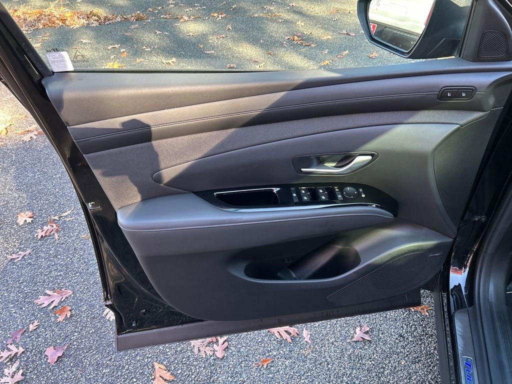 Certified 2025 Hyundai Tucson Limited image 14