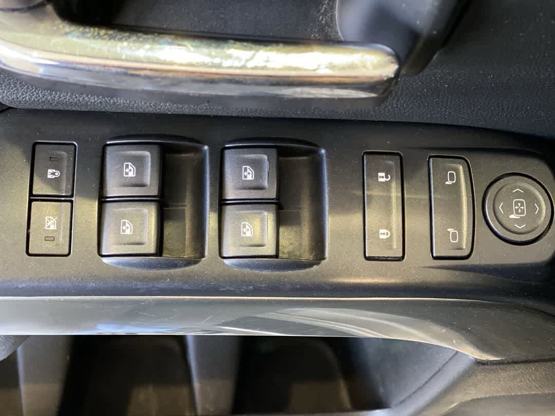 Used 2018 Chevrolet Silverado 1500 LT image 16