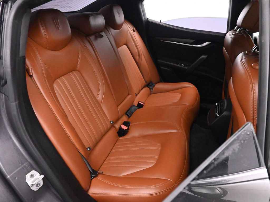 Used 2017 Maserati Ghibli RWD image 21