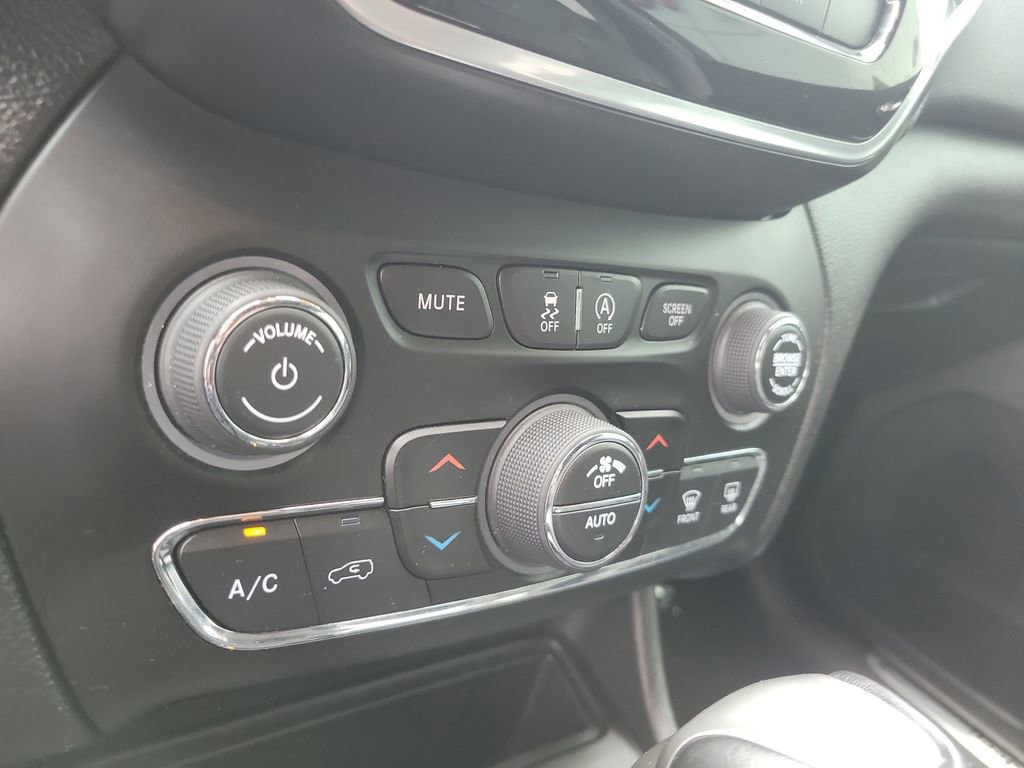 Used 2021 Jeep Cherokee High Altitude image 20