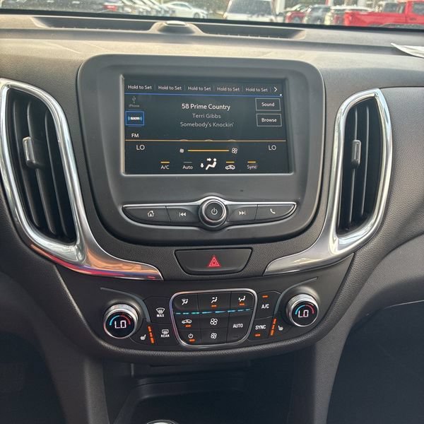 Used 2019 Chevrolet Equinox LT FWD image 18