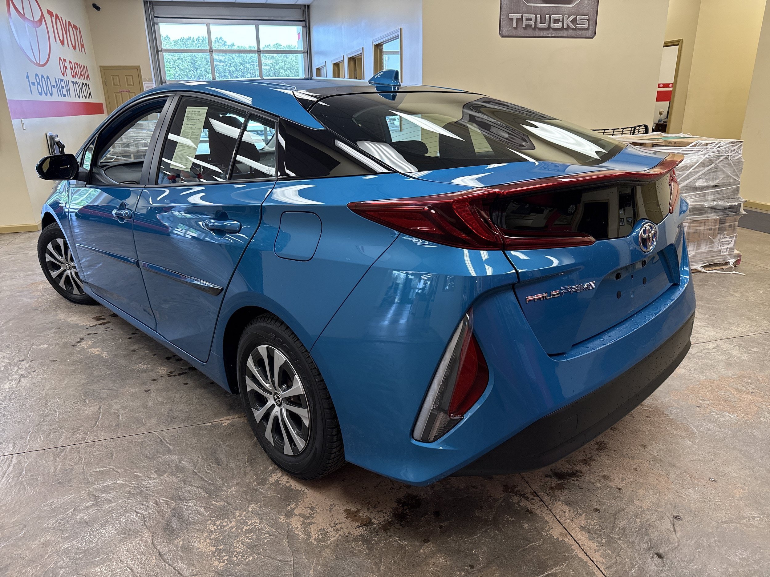 Used 2021 Toyota Prius Prime LE FWD image 8