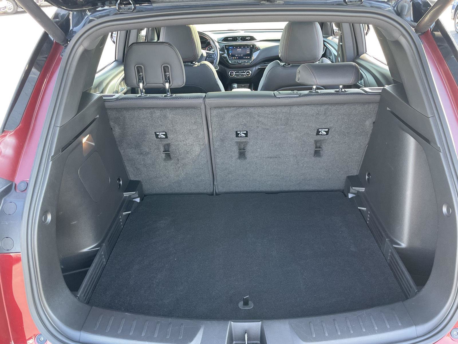 Used 2023 Chevrolet TrailBlazer RS w/ Sun and Liftgate Package FWD image 34