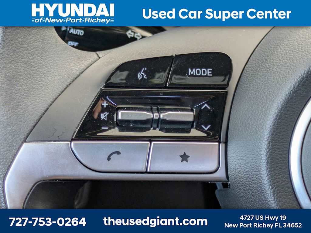 Used 2023 Hyundai Santa Cruz SE AWD/4WD image 26