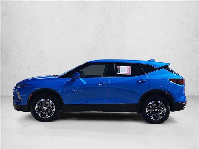 Used 2025 Chevrolet Blazer LT AWD/4WD image 9