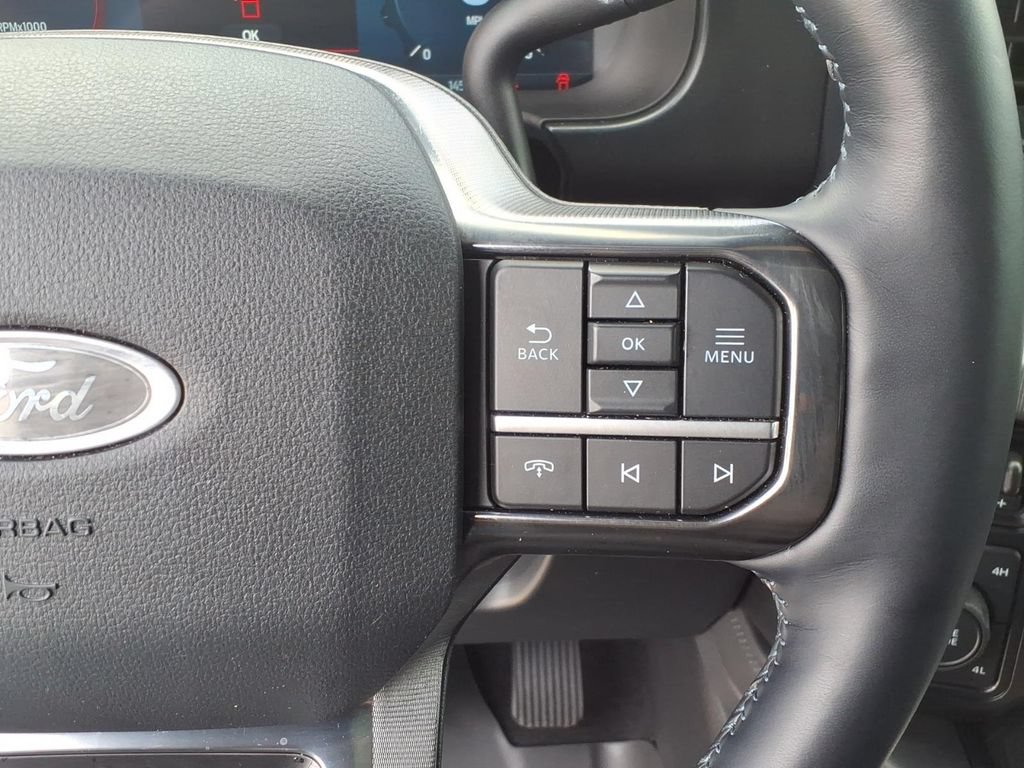 Used 2025 Ford F350 Platinum w/ FX4 Off-Road Package AWD/4WD image 38