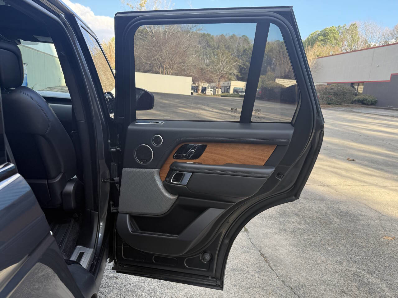 Used 2018 Land Rover Range Rover Supercharged image 43