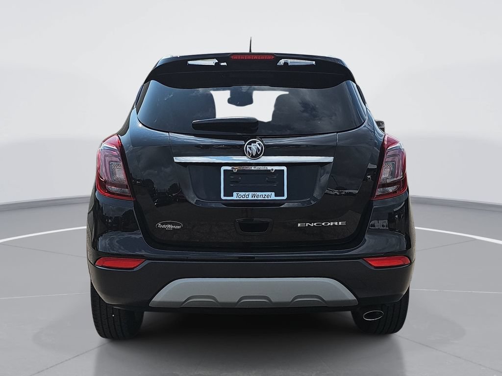 Used 2019 Buick Encore Sport Touring FWD image 5