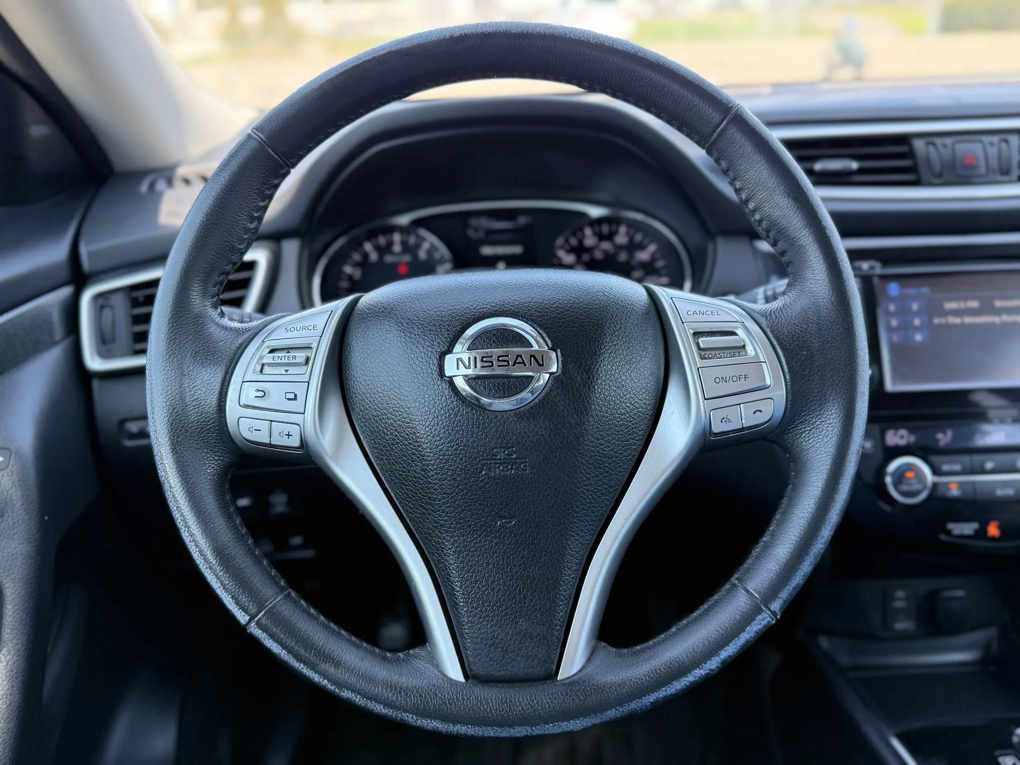 Used 2016 Nissan Rogue SL w/ SL Premium Package image 25