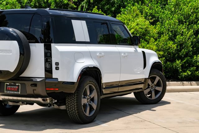 New 2026 Land Rover Defender 110 X-Dynamic SE AWD/4WD image 13
