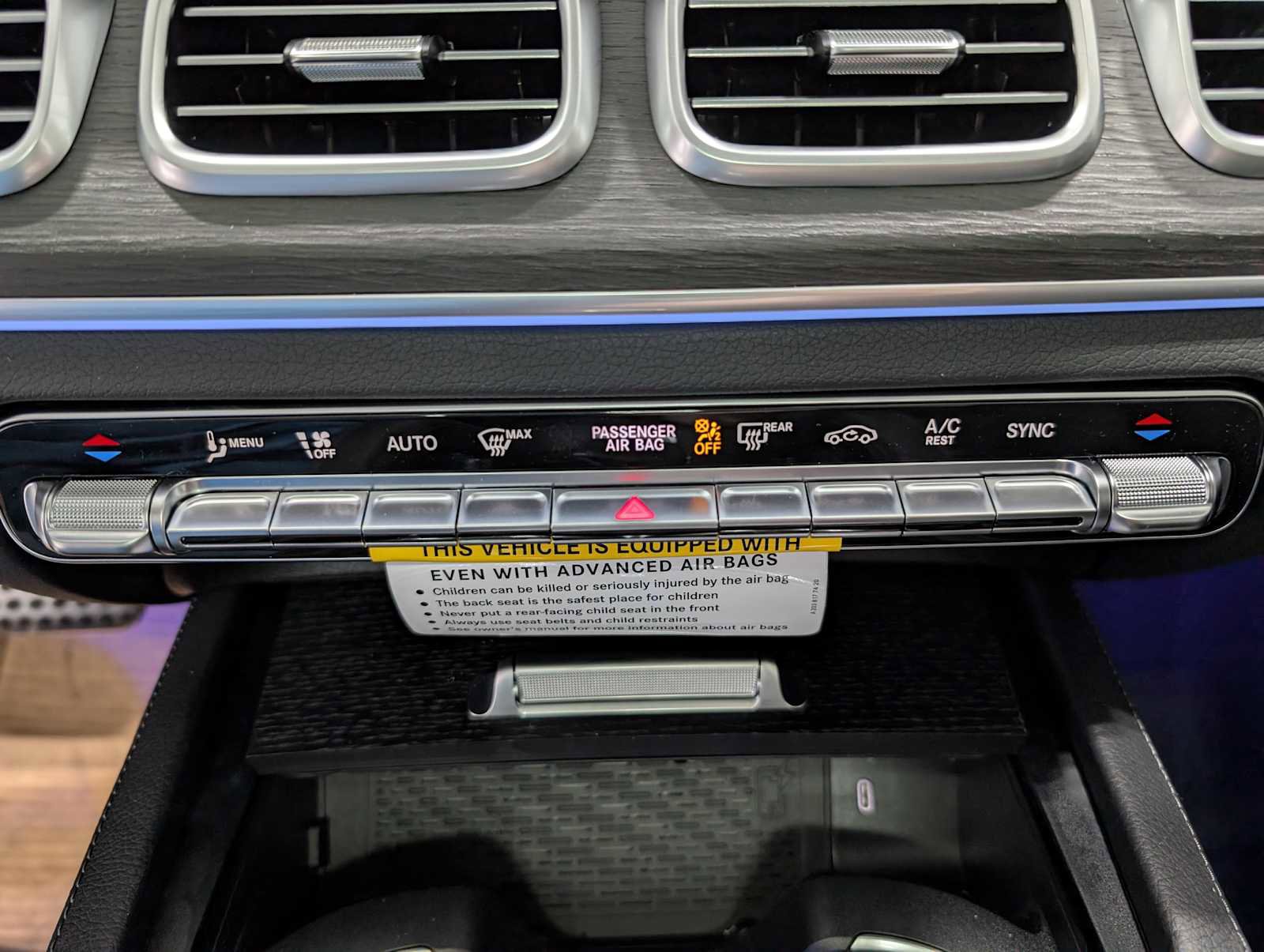 New 2026 Mercedes-Benz GLS 450 4MATIC image 31