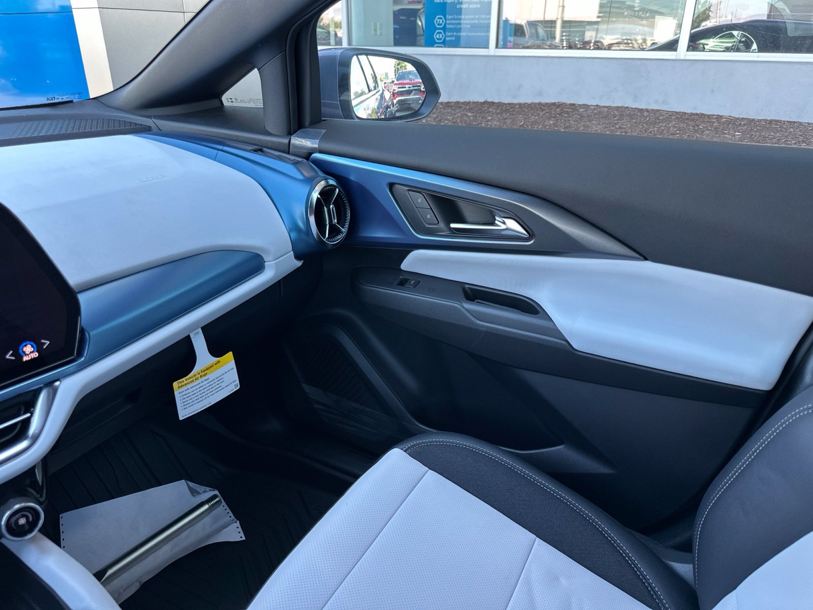New 2026 Chevrolet Equinox EV LT FWD image 39