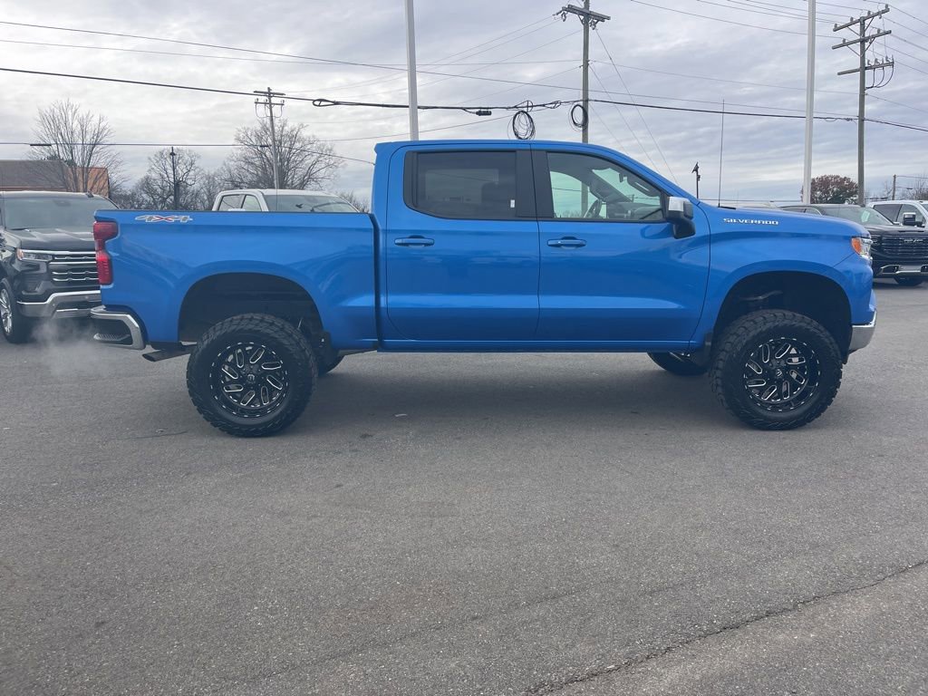 Used 2025 Chevrolet Silverado 1500 LT image 6