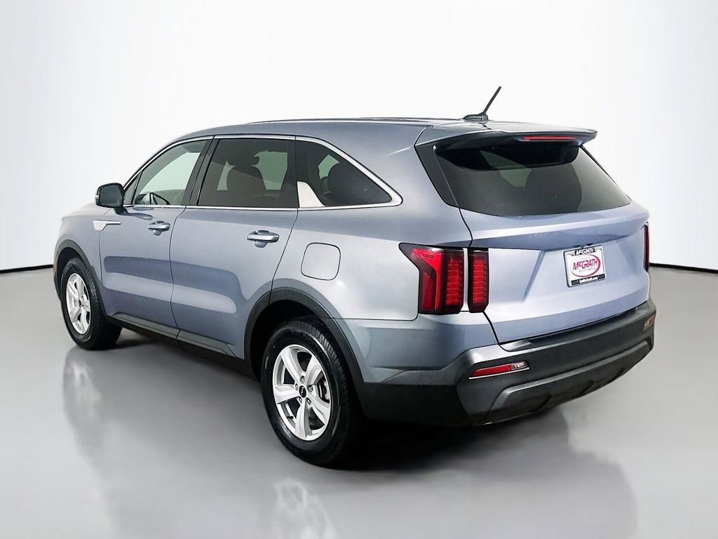 Certified 2023 Kia Sorento LX FWD image 15