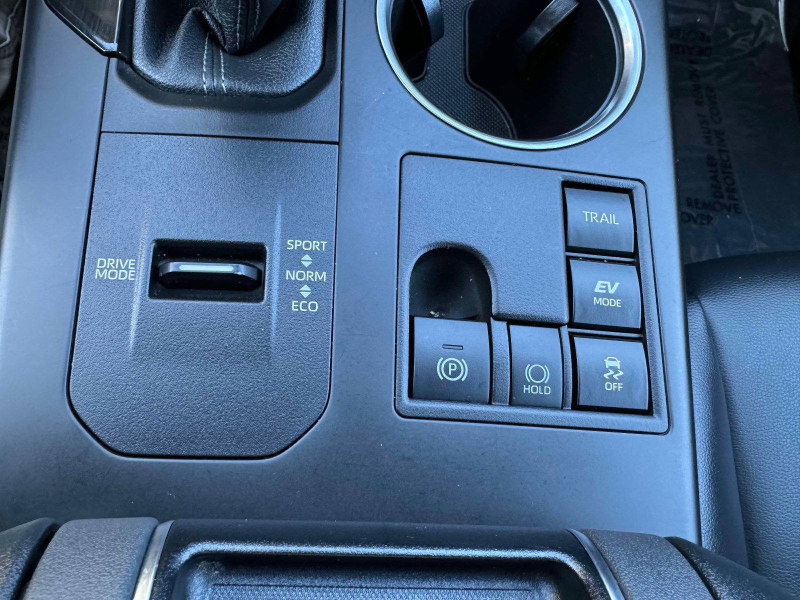 Used 2023 Toyota Highlander XLE image 29