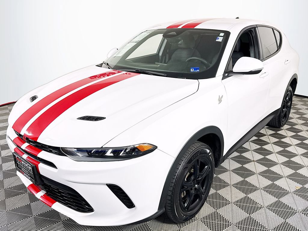 Used 2024 Dodge Hornet GT w/ Cold Weather Group AWD/4WD image 3