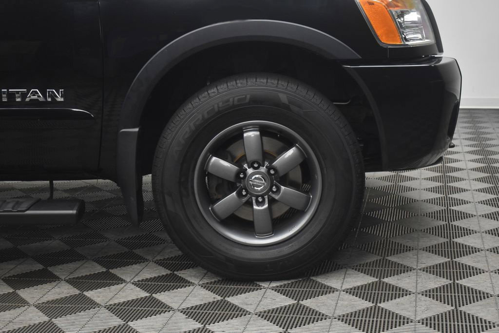 Used 2014 Nissan Titan PRO-4X AWD/4WD image 24