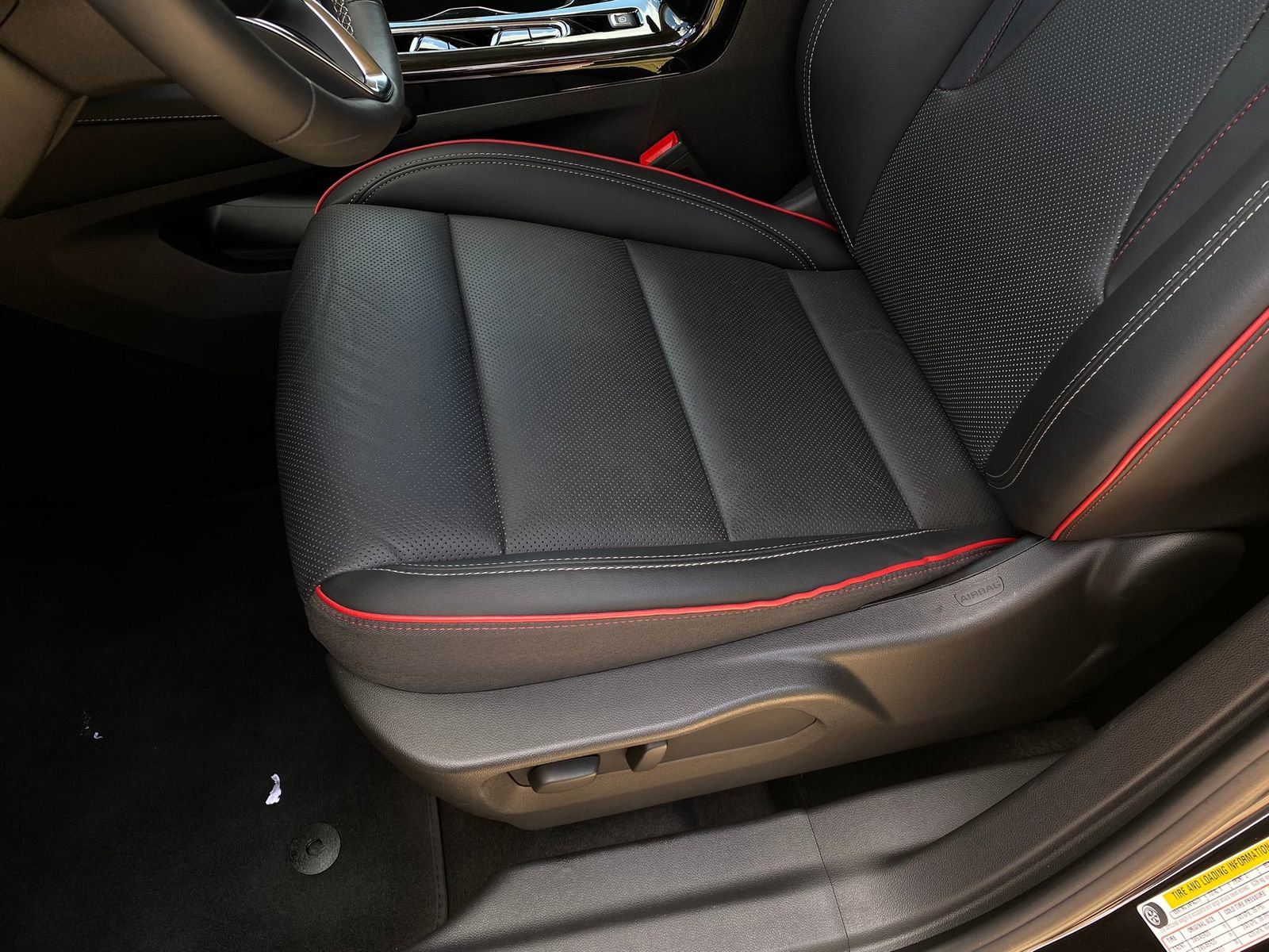 Used 2023 Buick Envision Essence w/ Sport Touring Package image 11