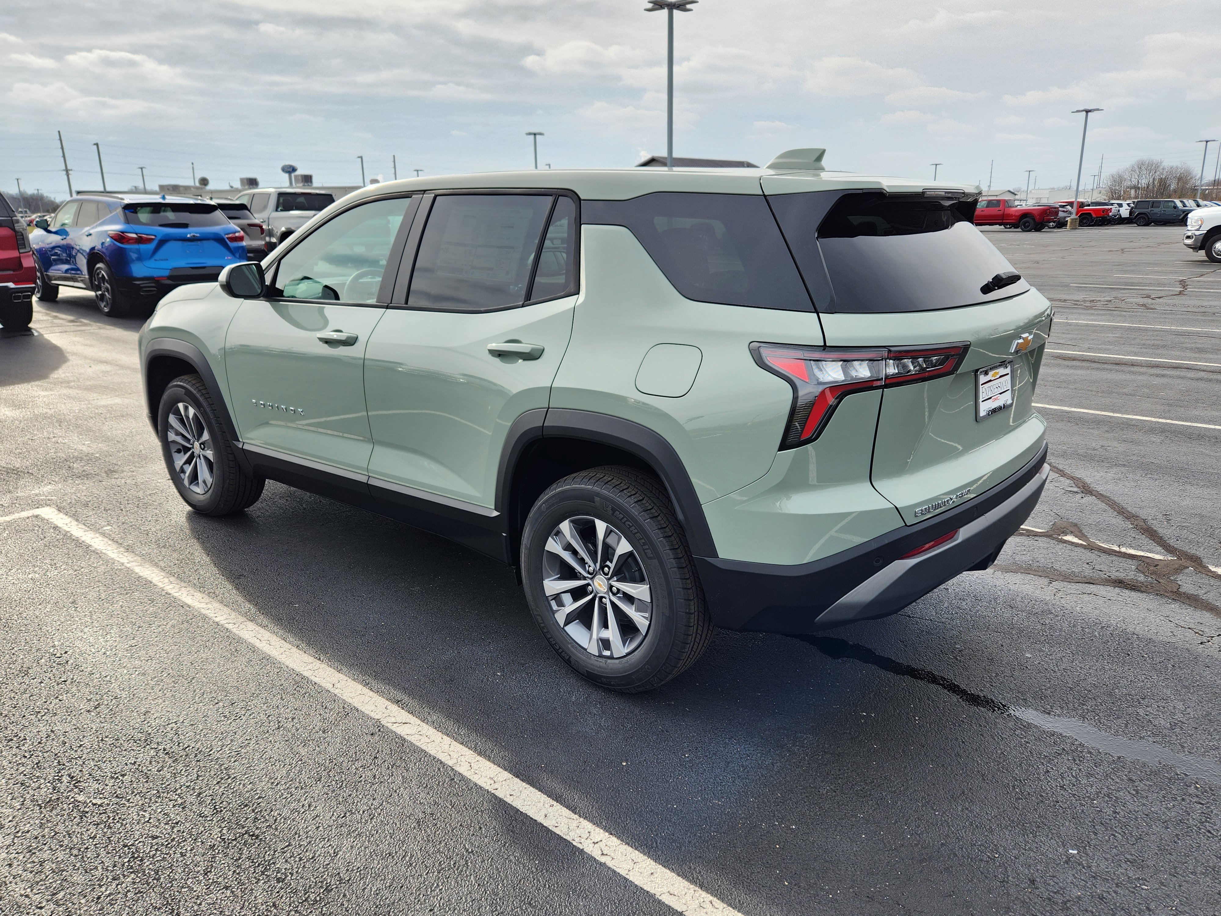 New 2026 Chevrolet Equinox LT image 3