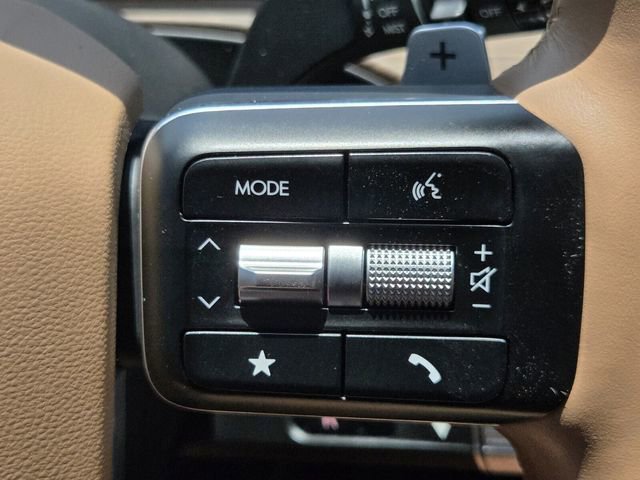 Used 2025 Hyundai Santa Fe Limited FWD image 26