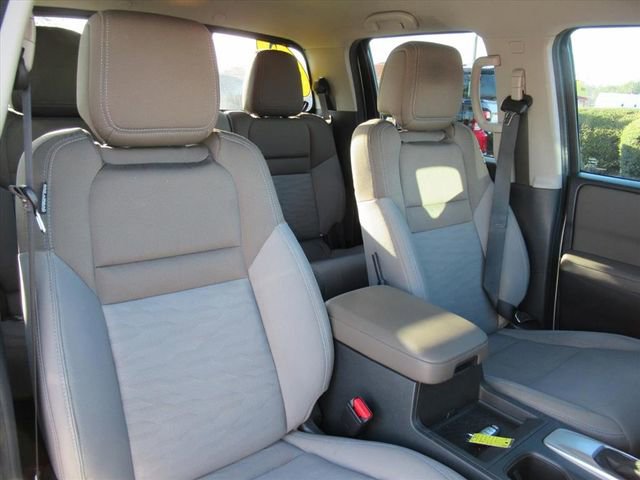 Used 2022 Nissan Frontier SV image 9