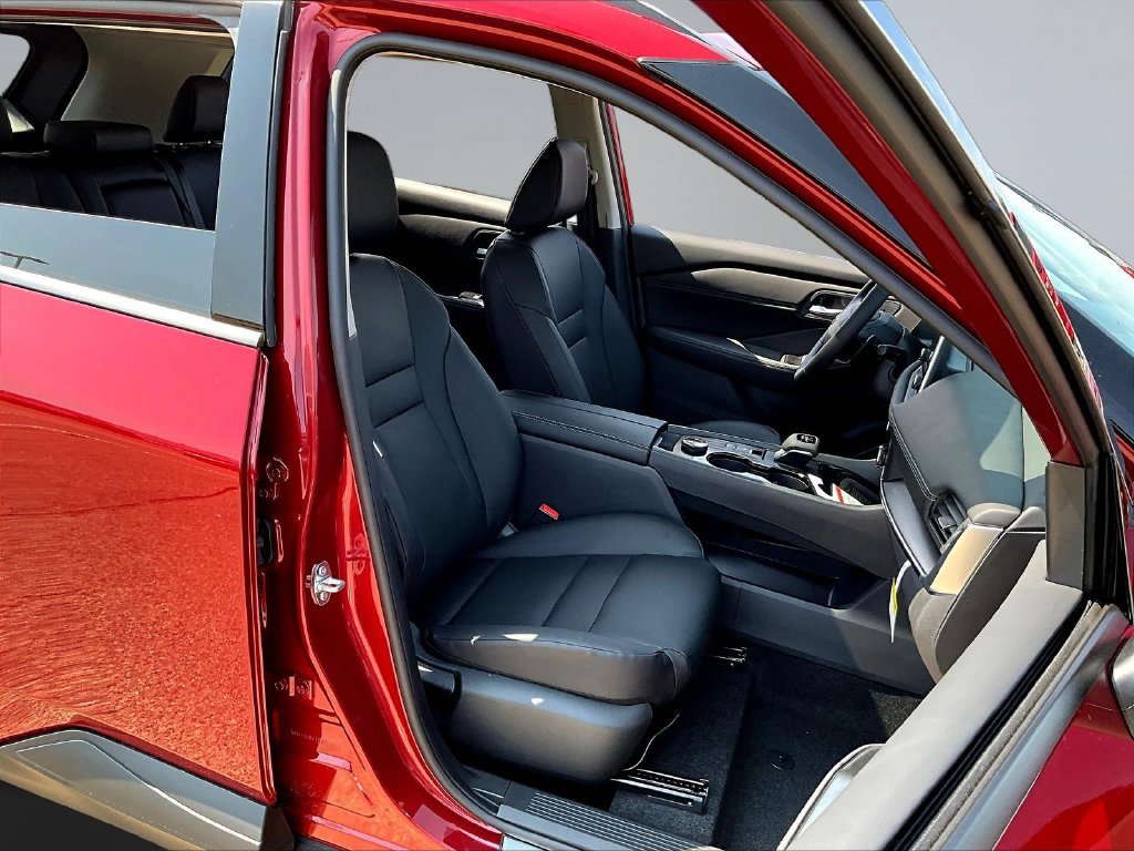 New 2026 Nissan Rogue Dark Armor AWD/4WD image 9