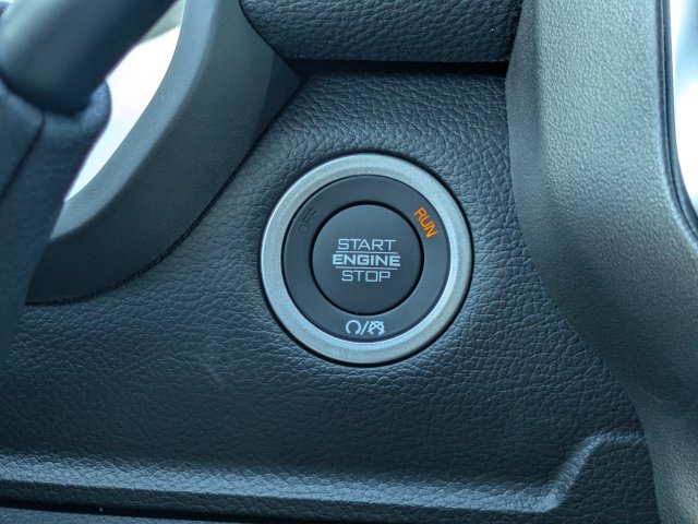 New 2026 RAM 2500 Laramie AWD/4WD image 36