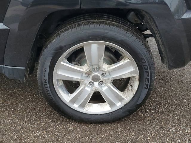 Used 2012 Jeep Liberty Limited Jet w/ Comfort/Convenience Group AWD/4WD image 5