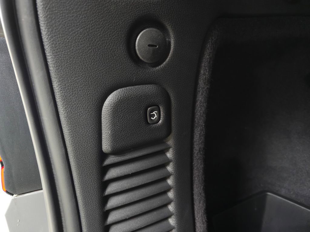 Used 2021 Dodge Durango SRT Hellcat w/ Technology Group AWD/4WD image 7