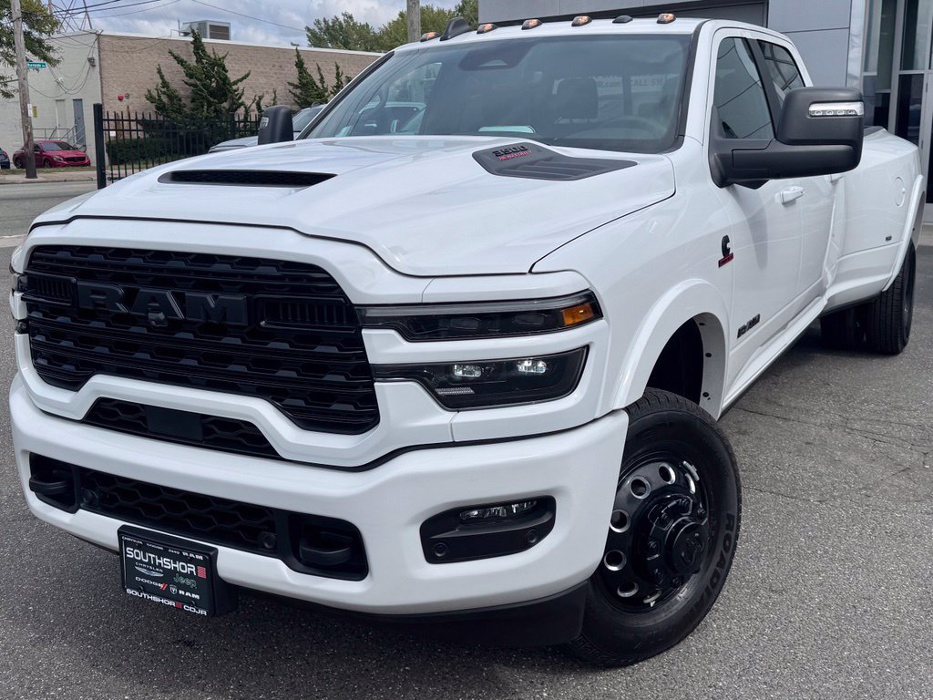 Used 2026 RAM 3500 Limited AWD/4WD image 3