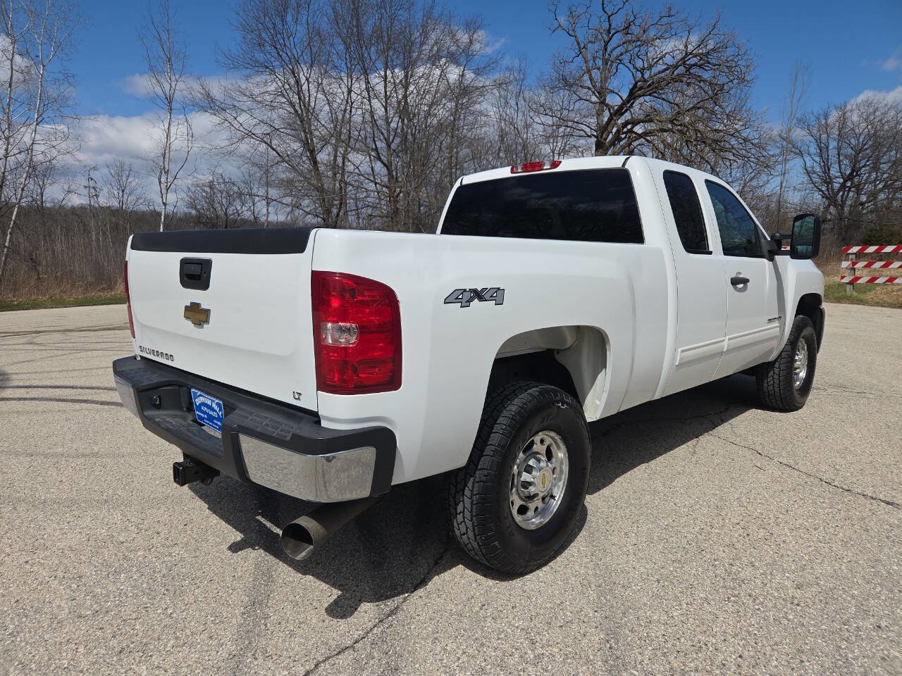 Used 2009 Chevrolet Silverado 2500 LT w/ Exterior Plus Package image 6
