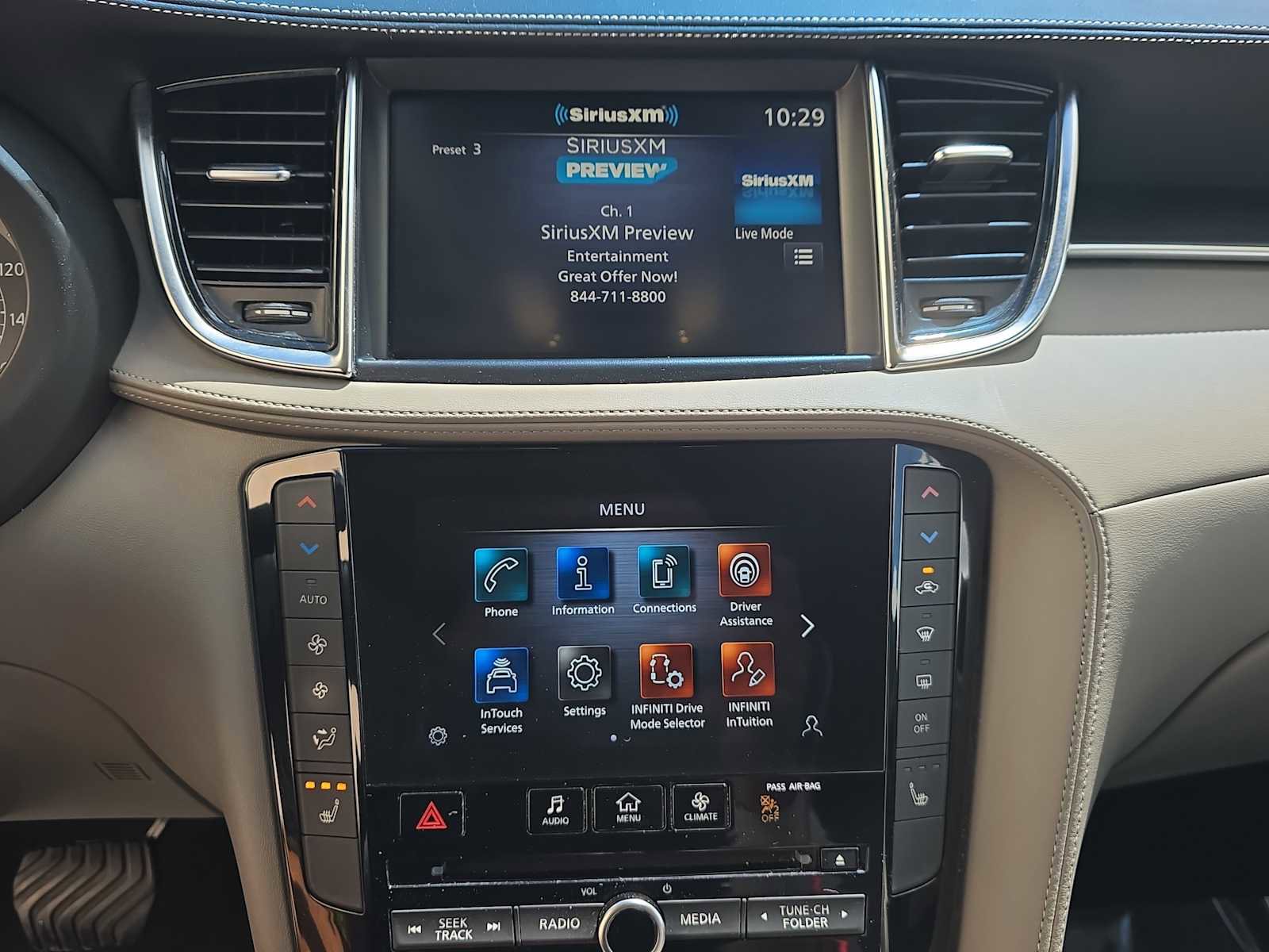 Used 2023 INFINITI QX50 Luxe FWD image 16