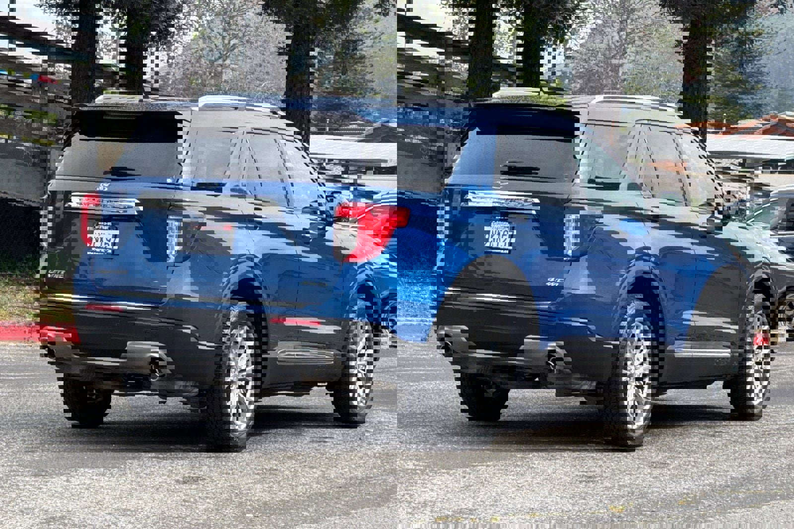 Certified 2021 Ford Explorer Limited w/ Equipment Group 301A image 4