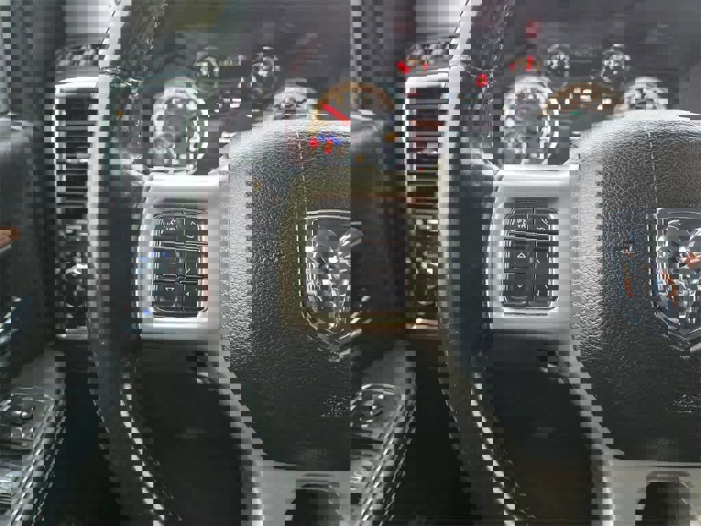 Used 2019 RAM 1500 Laramie image 10