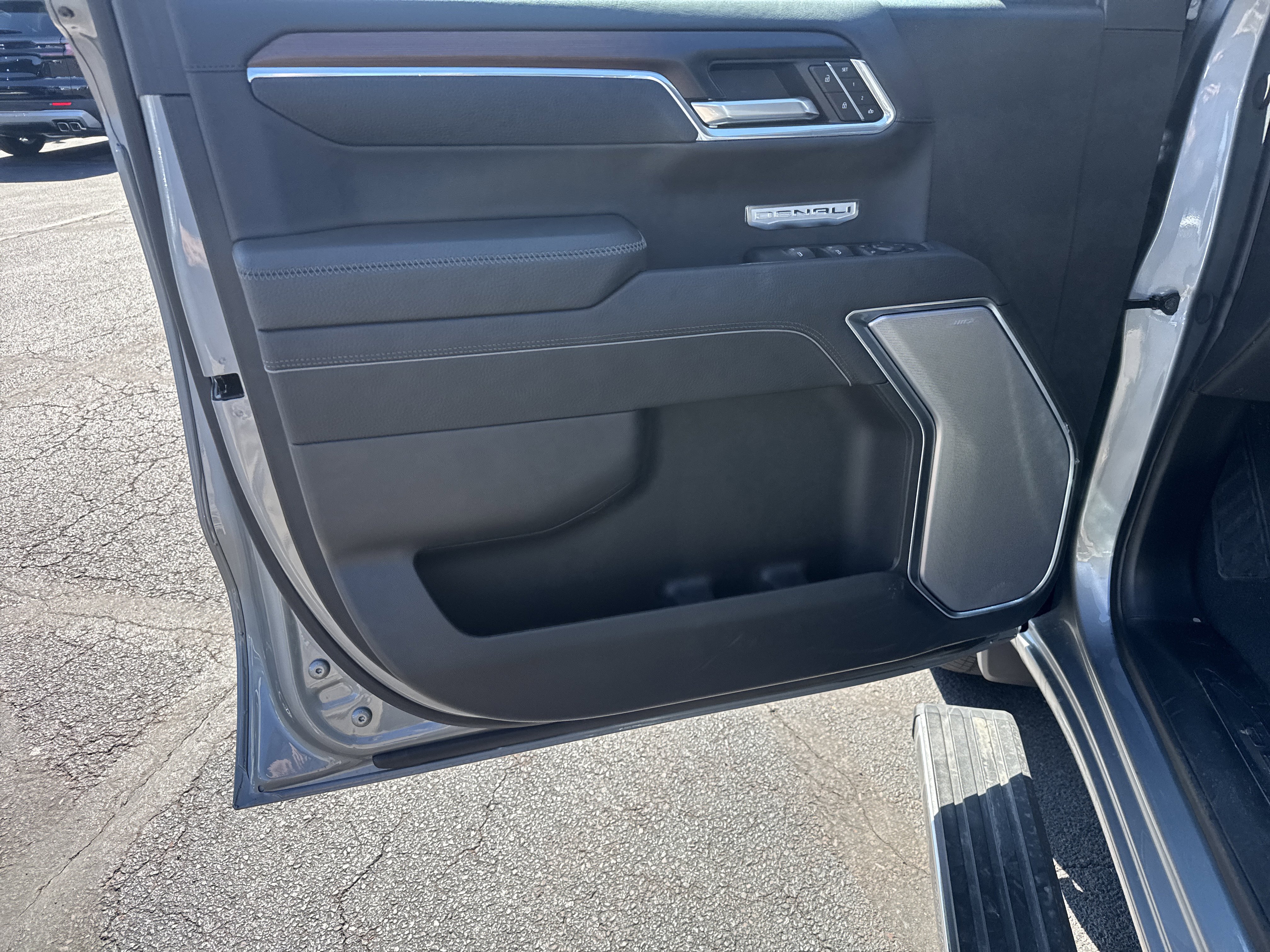 New 2026 GMC Sierra 1500 Denali w/ Denali Reserve Package image 15