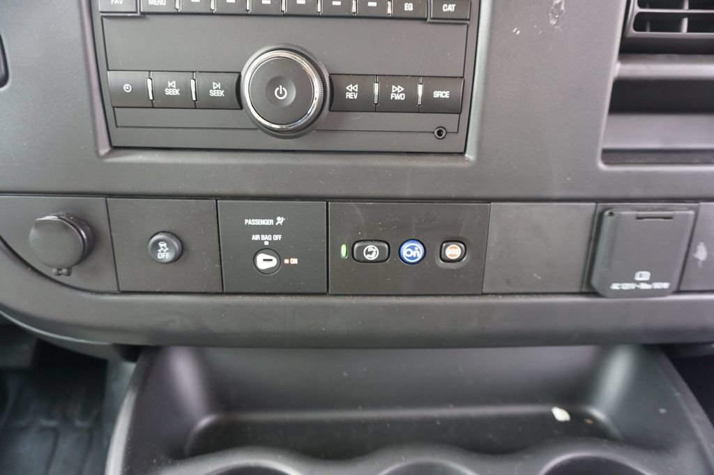 Used 2024 GMC Savana 3500 LS RWD image 10