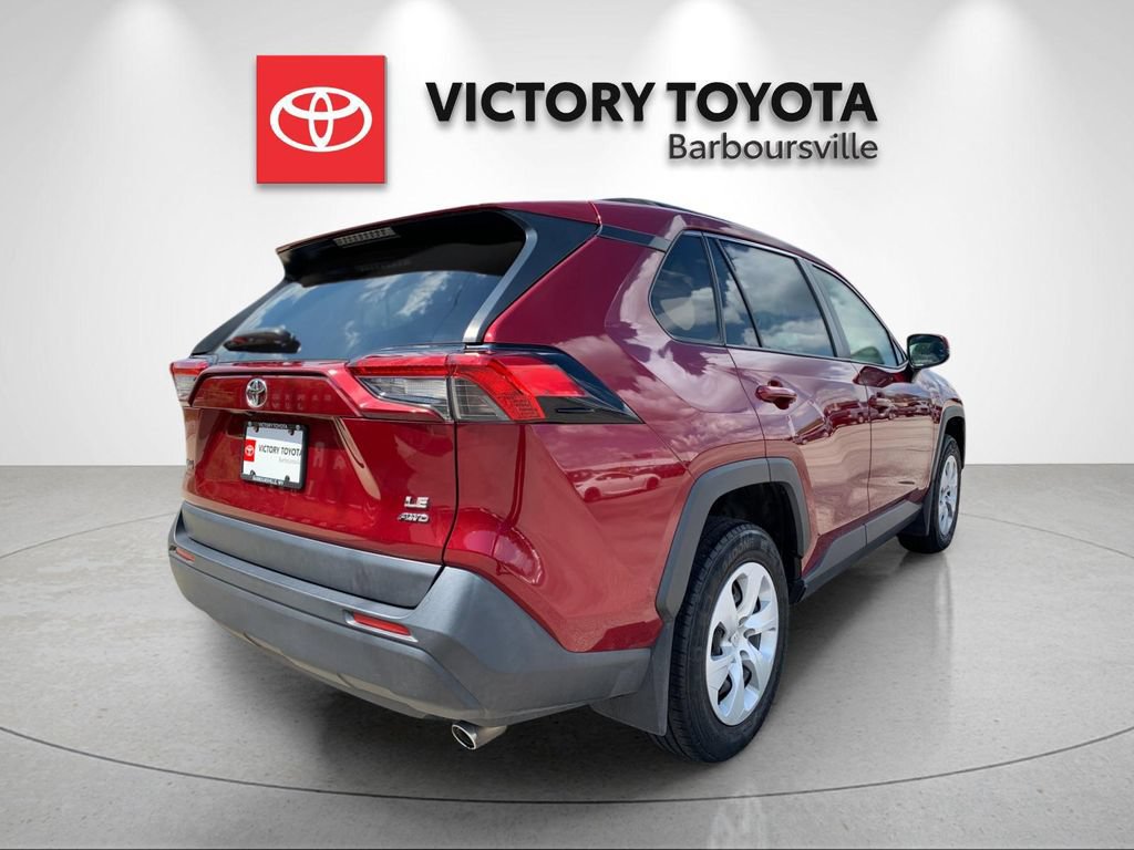 Used 2021 Toyota RAV4 LE AWD/4WD image 7