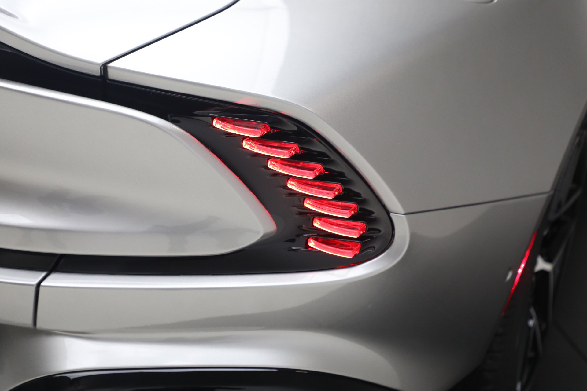 New 2026 Aston Martin Vanquish RWD image 34