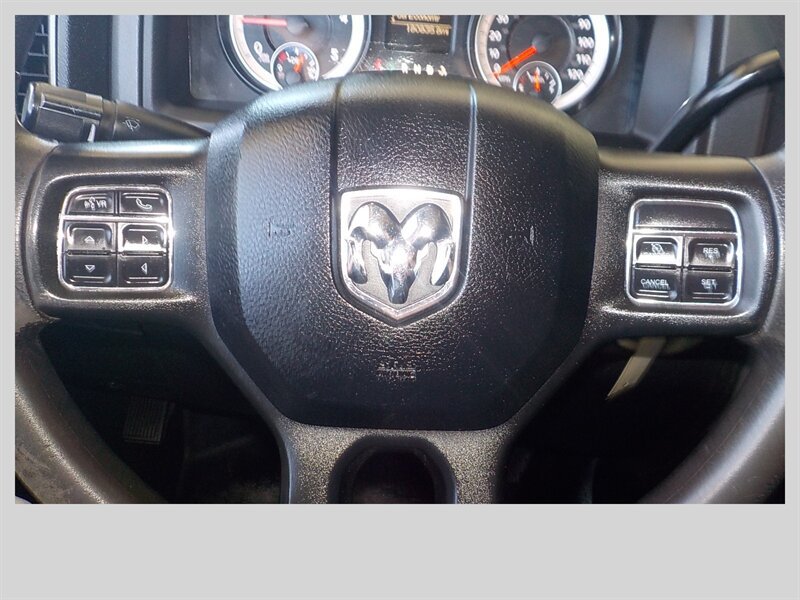 Used 2014 RAM 3500 Tradesman w/ Chrome Appearance Group AWD/4WD image 18
