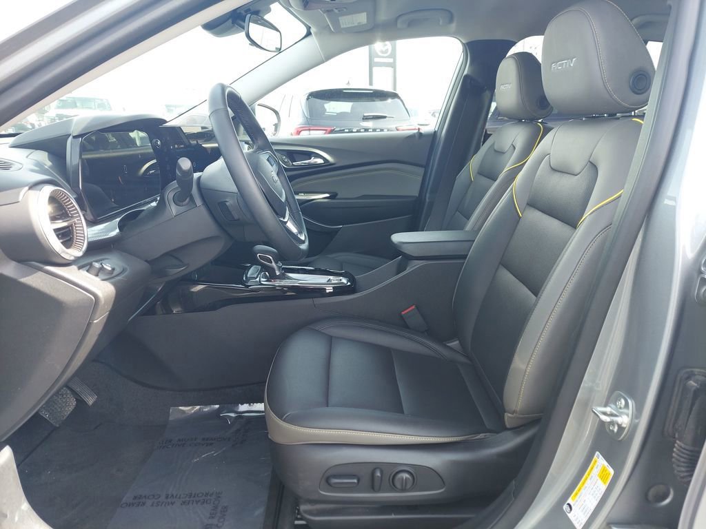 Used 2025 Chevrolet Trax ACTIV w/ Driver Confidence Package image 11