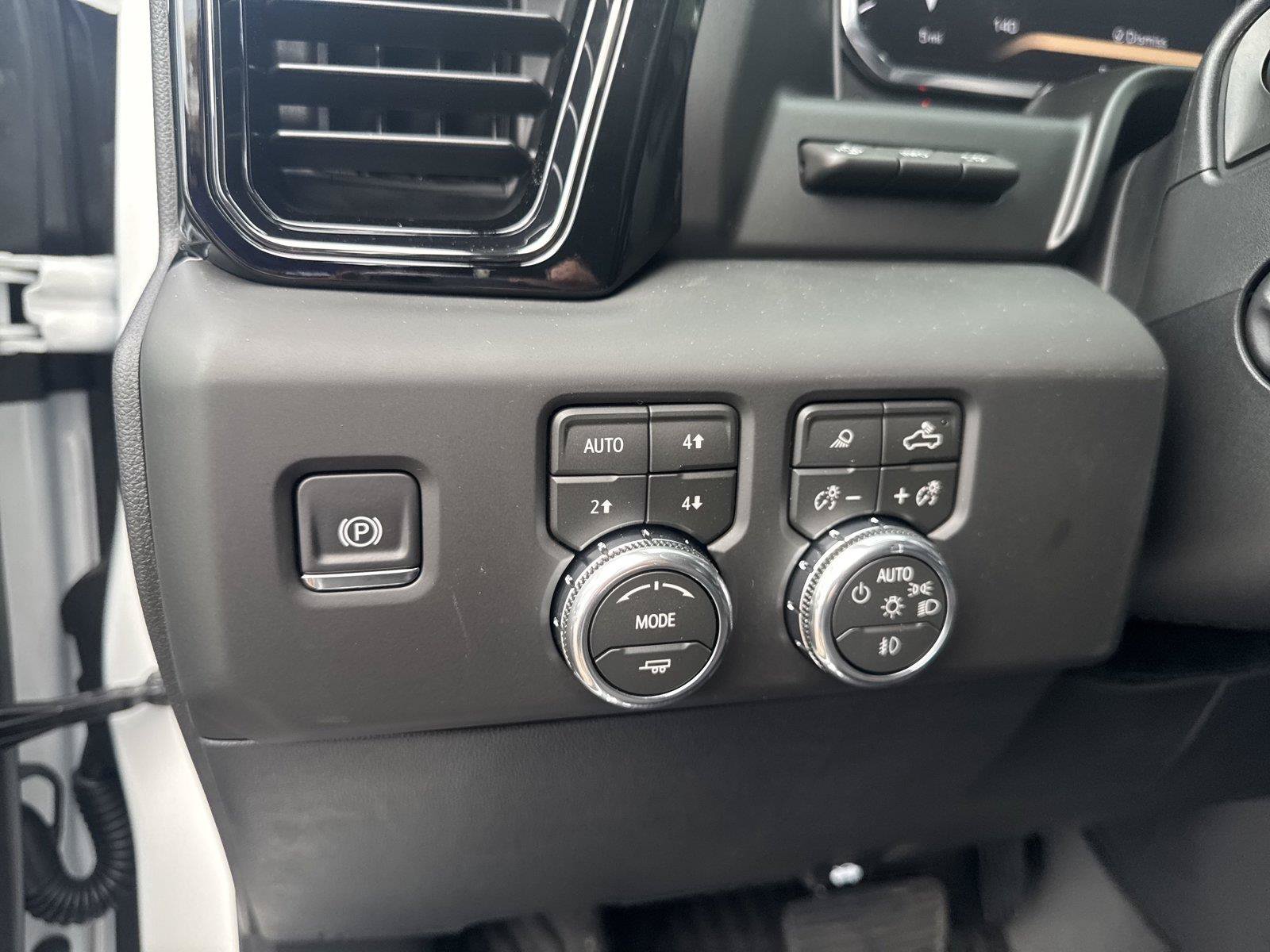 New 2026 GMC Sierra 1500 AT4 w/ AT4 Premium Package AWD/4WD image 20