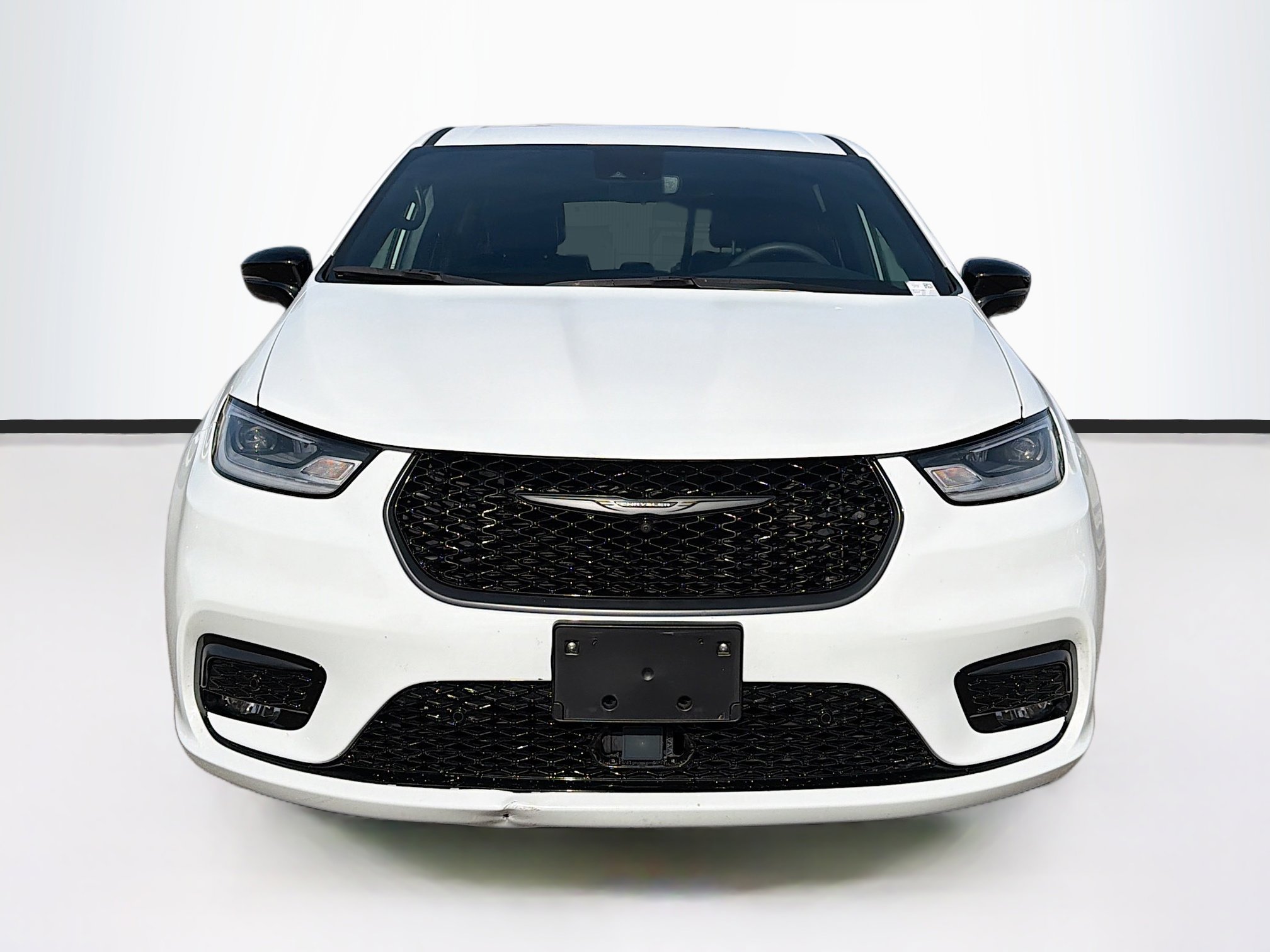 Used 2024 Chrysler Pacifica Limited image 8