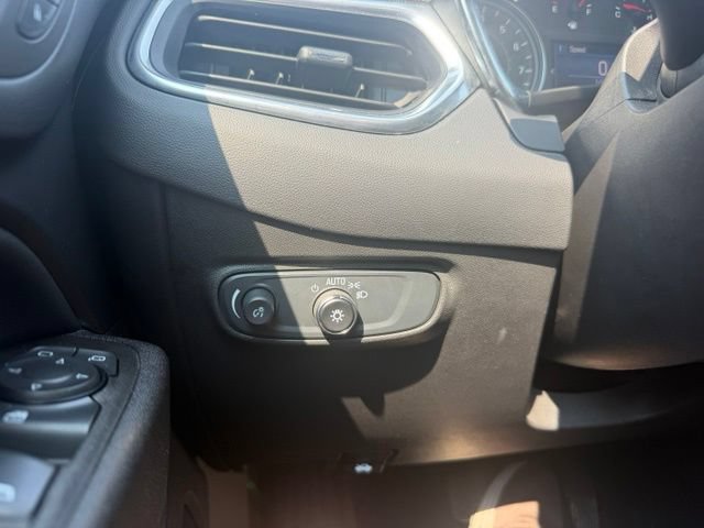 Used 2024 Chevrolet Equinox LT FWD image 10