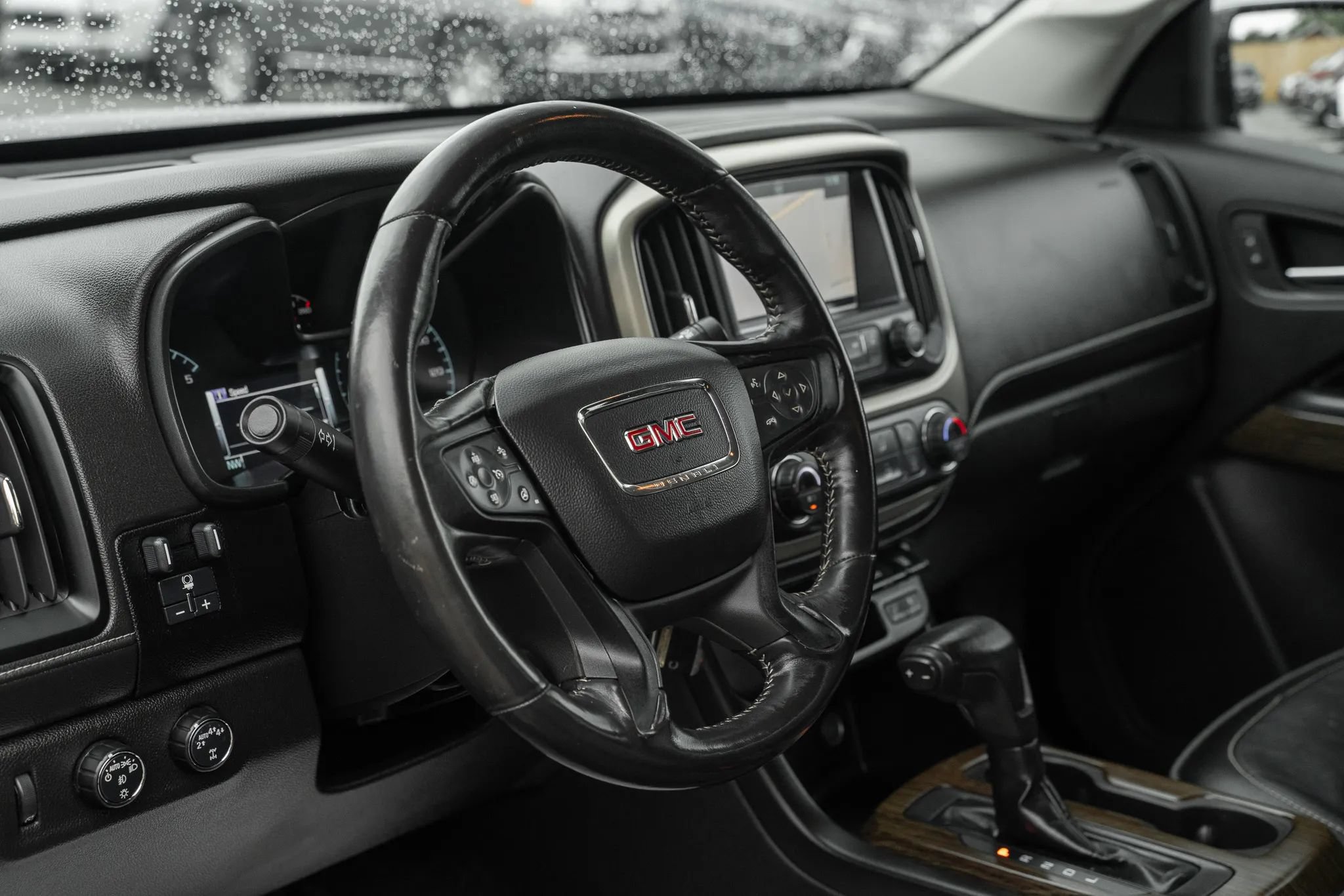 Used 2018 GMC Canyon Denali AWD/4WD image 15