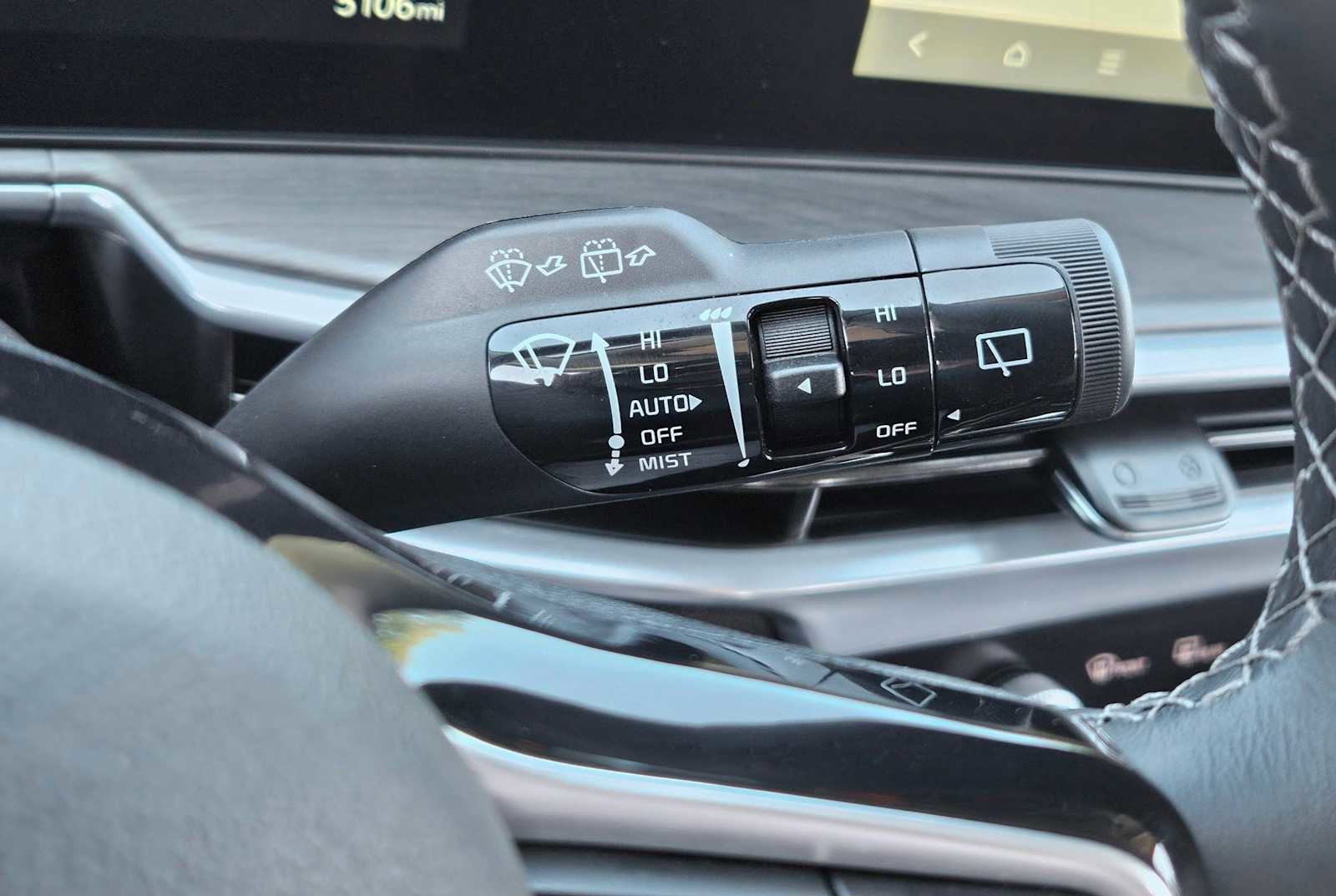 Used 2024 Kia Sorento SX image 28