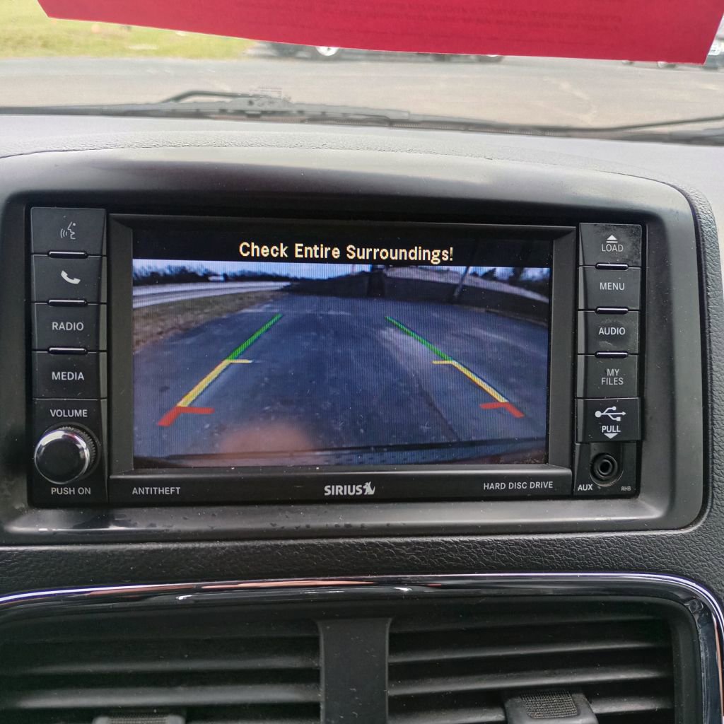 Used 2018 Dodge Grand Caravan SXT w/ Driver Convenience Group image 14