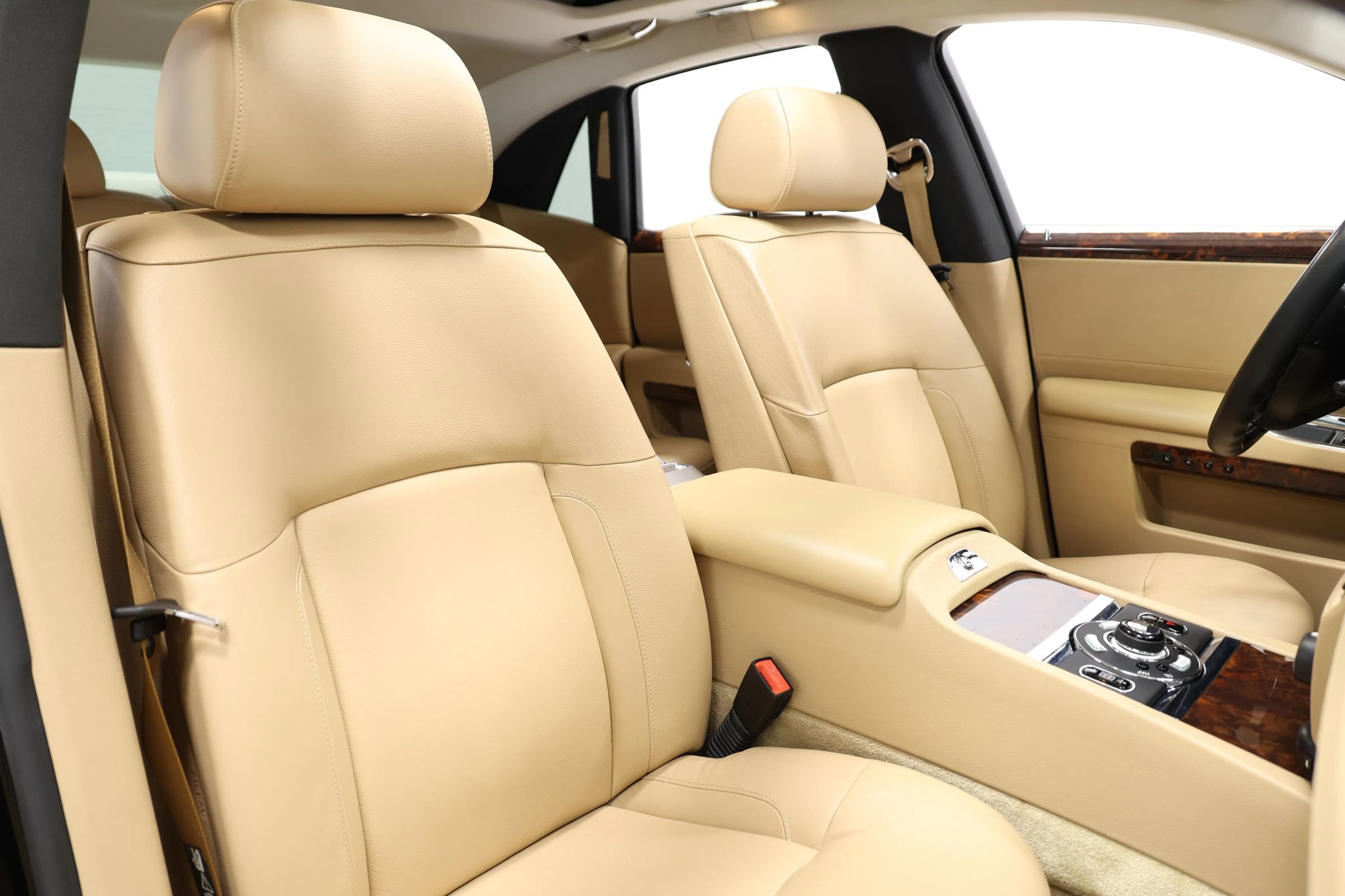 Used 2010 Rolls-Royce Ghost RWD image 91