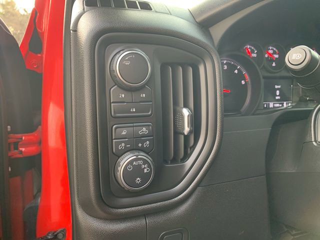 Used 2024 Chevrolet Silverado 2500 Custom w/ Custom Value Package image 19