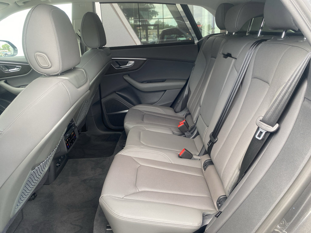 New 2025 Audi Q8 Premium Plus image 18