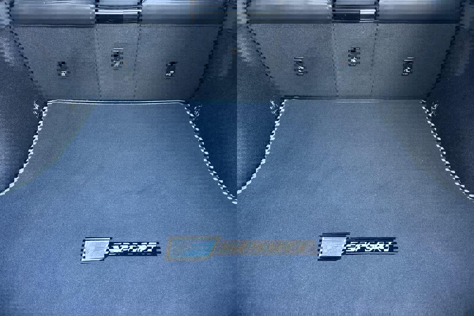 Used 2023 Lexus RX 500h F Sport image 16